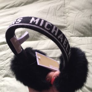 MICHAEL KORS EAR MUFFS